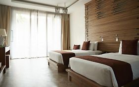 Up Town Hotel